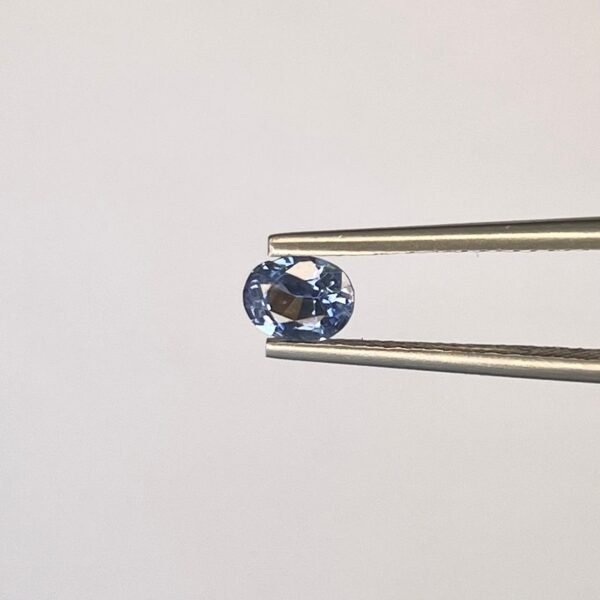 0.75Ct Heated Blue Sapphire (Loop Clean) - Image 2